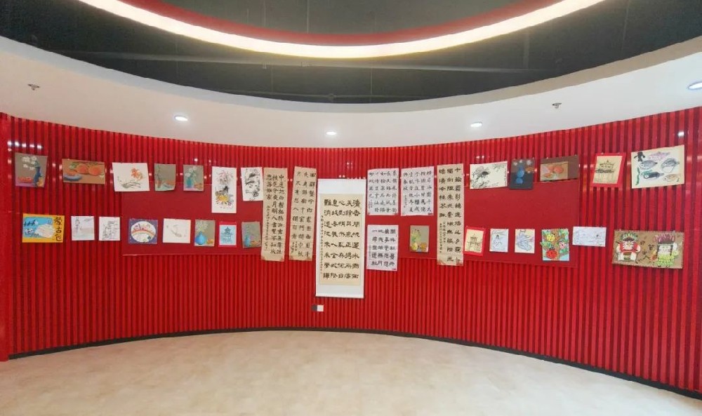 【精神文明建設】書畫傳情迎中秋 金菊秋韻暖人心│鄭投產(chǎn)業(yè)園公司組織開展“我們的節(jié)日·中秋”主題活動